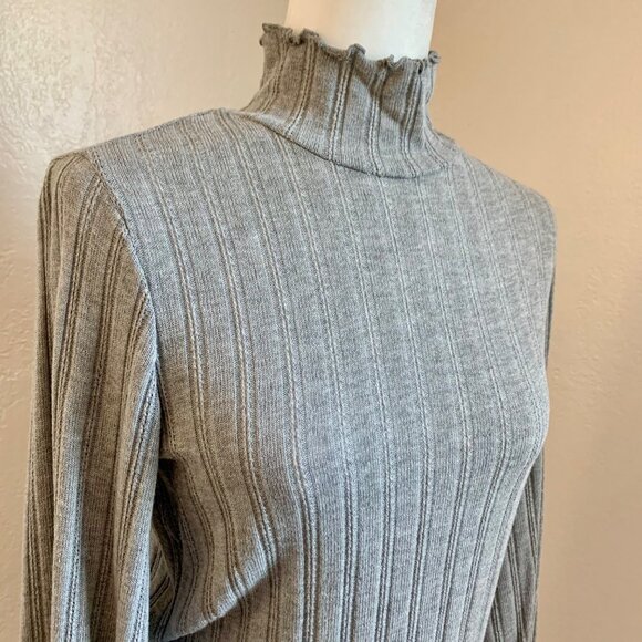 ESSEI High Neck Long Sleeve Grey Top M - Picture 2 of 2